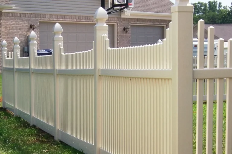 Image of a vinyl fence